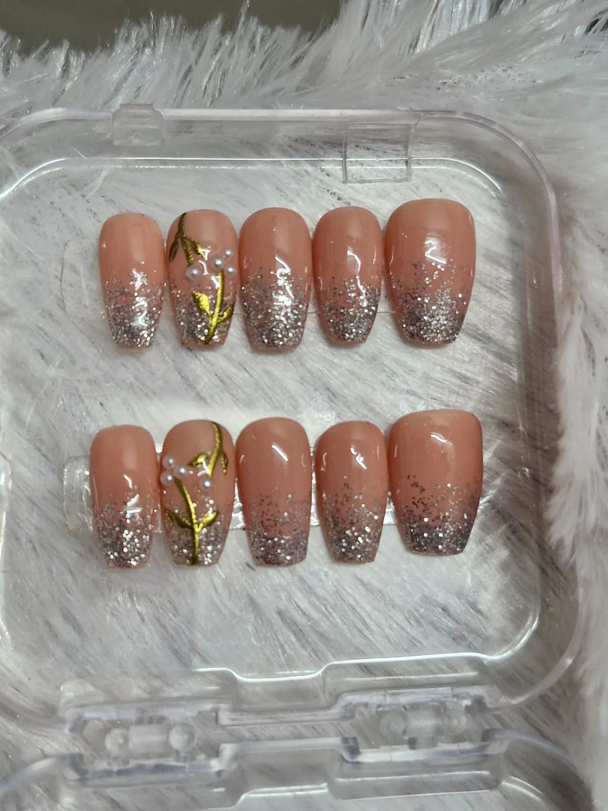 Glam nail art set by Gopi Mahendi Art Ahmedabad